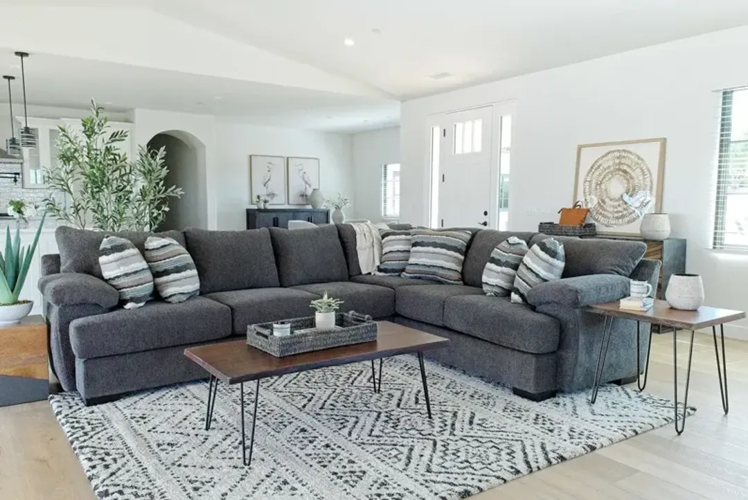 furniture1-310325